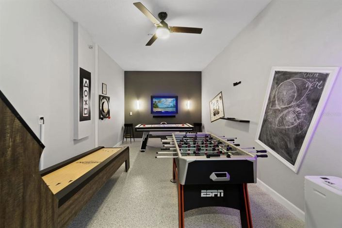 Image No.28-5 Bed Property for sale