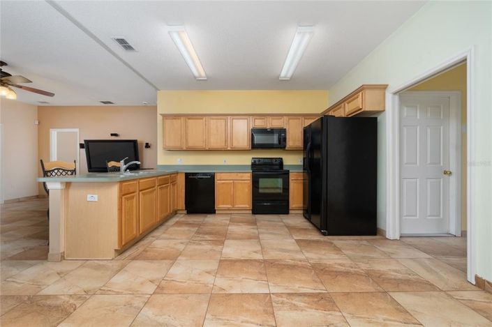 Image No.12-Propriété de 4 chambres à vendre à Kissimmee