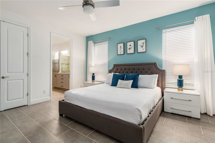 Image No.24-6 Bed Property for sale