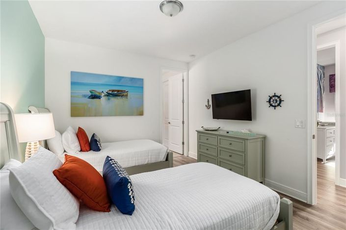 Image No.38-6 Bed Property for sale