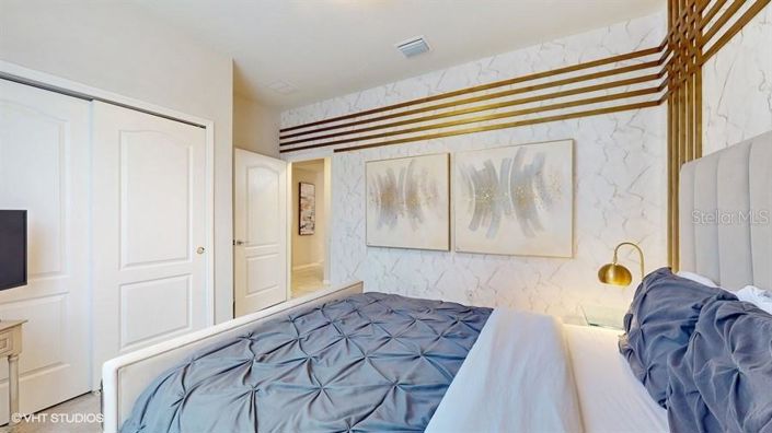 Image No.12-5 Bed Townhouse for sale