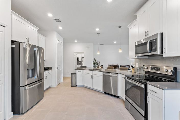 Image No.8-4 Bed Property for sale