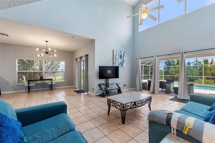 Image No.10-Propriété de 5 chambres à vendre à Davenport