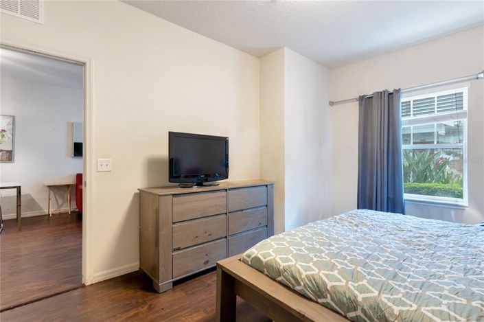 Image No.12-3 Bed Townhouse for sale