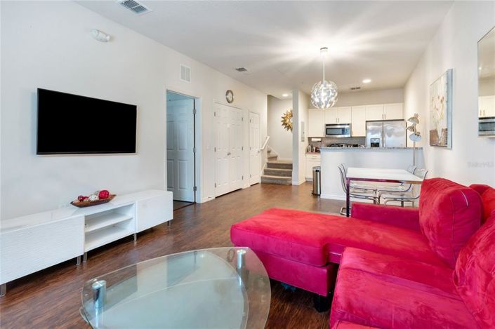 Image No.4-3 Bed Townhouse for sale