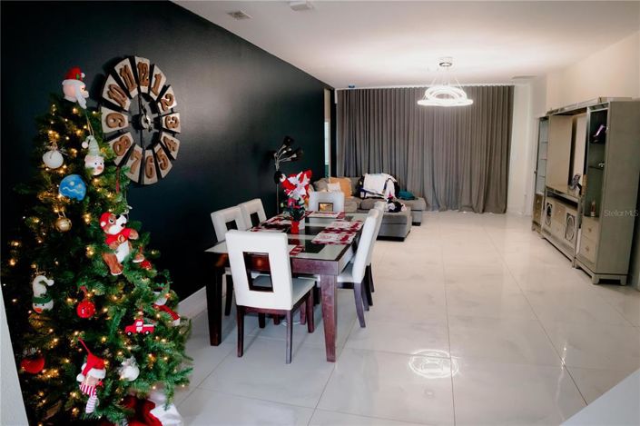 Image No.5-Propriété de 4 chambres à vendre à Davenport