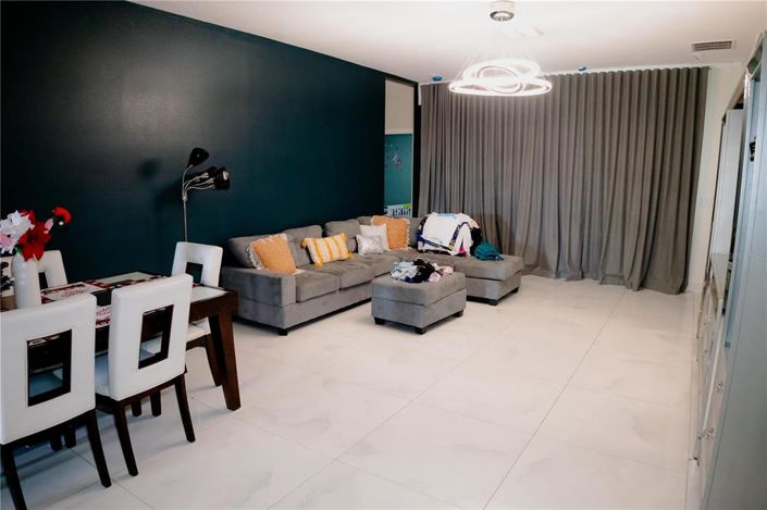 Image No.6-Propriété de 4 chambres à vendre à Davenport