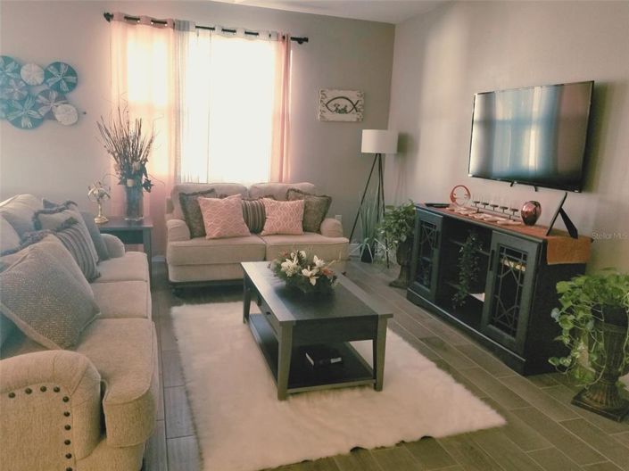 Image No.4-Propriété de 4 chambres à vendre à Davenport