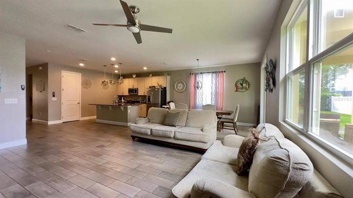 Image No.5-Propriété de 4 chambres à vendre à Davenport