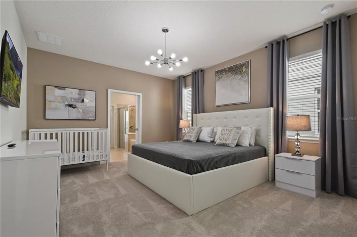 Image No.22-9 Bed Property for sale