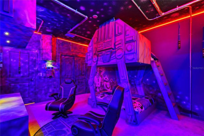 Image No.27-9 Bed Property for sale