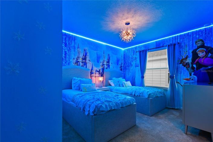 Image No.37-9 Bed Property for sale