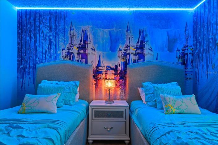 Image No.38-9 Bed Property for sale