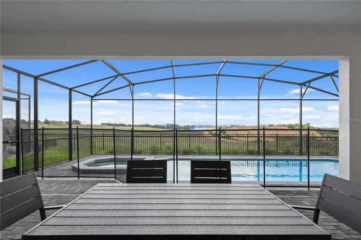 Image No.4-9 Bed Property for sale