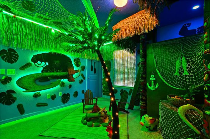 Image No.44-9 Bed Property for sale