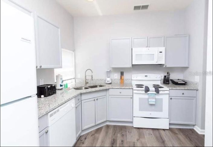 Image No.14-4 Bed Property for sale