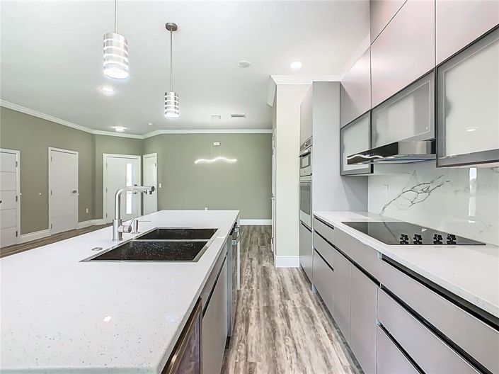 Image No.15-3 Bed Townhouse for sale