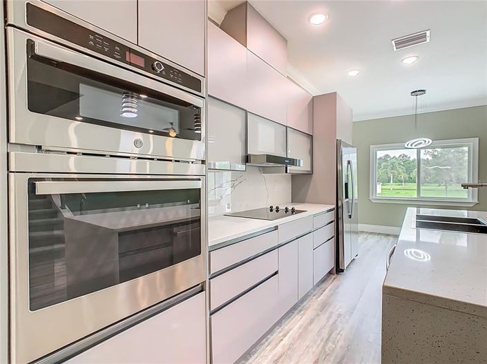 Image No.18-3 Bed Townhouse for sale