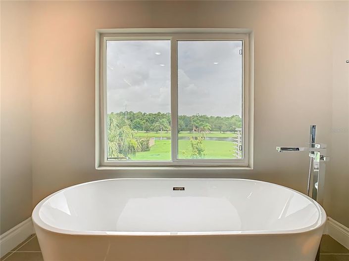 Image No.33-3 Bed Townhouse for sale