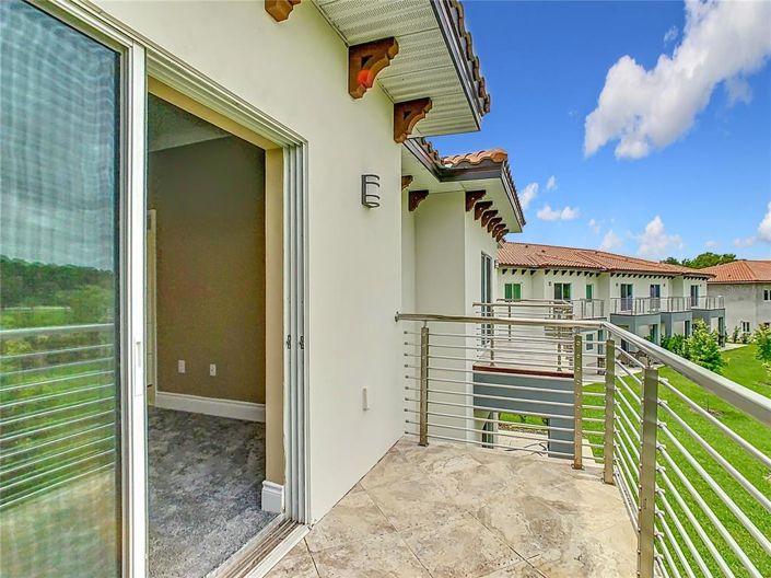 Image No.52-3 Bed Townhouse for sale