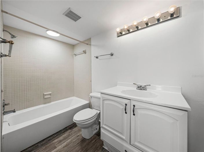 Image No.24-2 Bed Property for sale