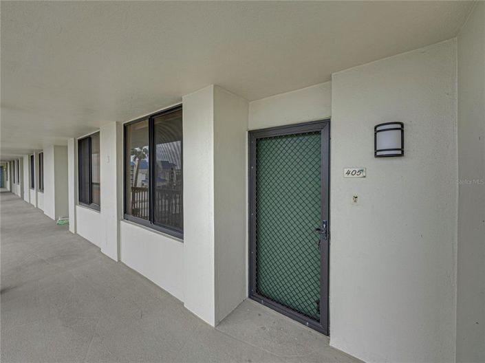 Image No.3-2 Bed Property for sale