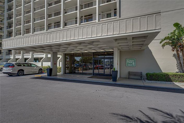 Image No.30-2 Bed Property for sale