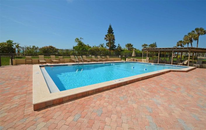 Image No.34-2 Bed Property for sale