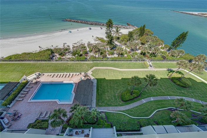 Image No.36-2 Bed Property for sale