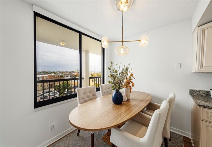 Image No.7-2 Bed Property for sale