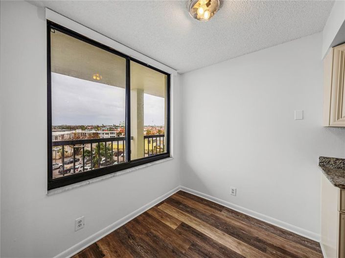 Image No.8-2 Bed Property for sale