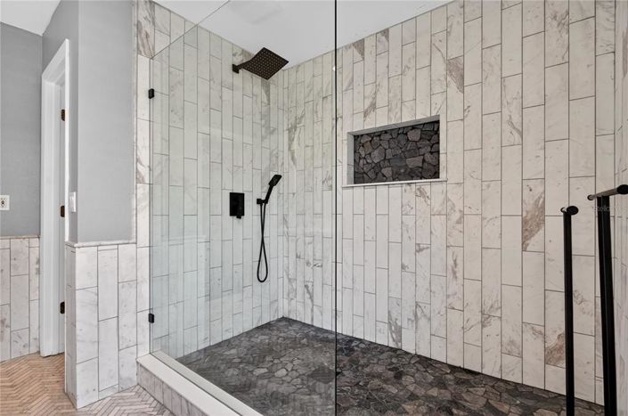 Image No.17-4 Bed Property for sale