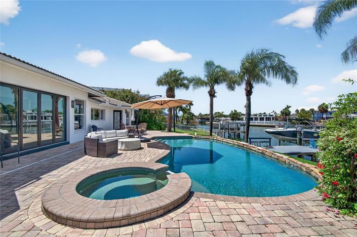 Image No.31-4 Bed Property for sale