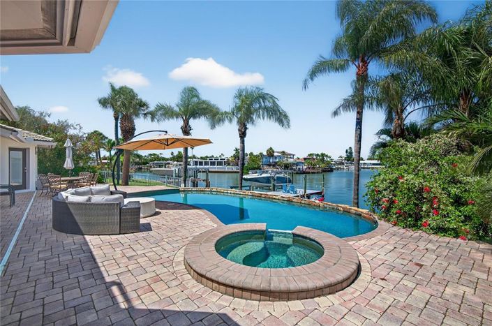 Image No.32-4 Bed Property for sale