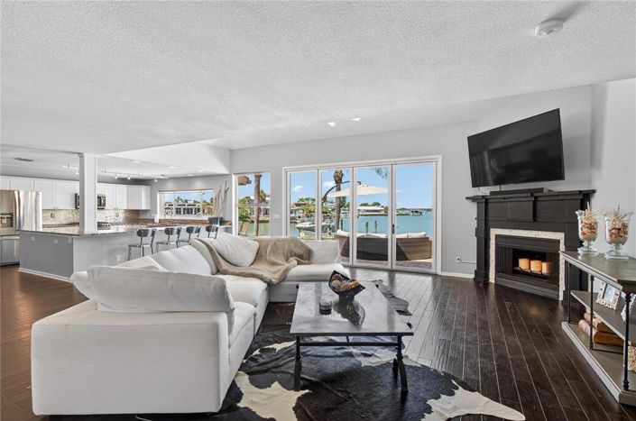 Image No.50-4 Bed Property for sale