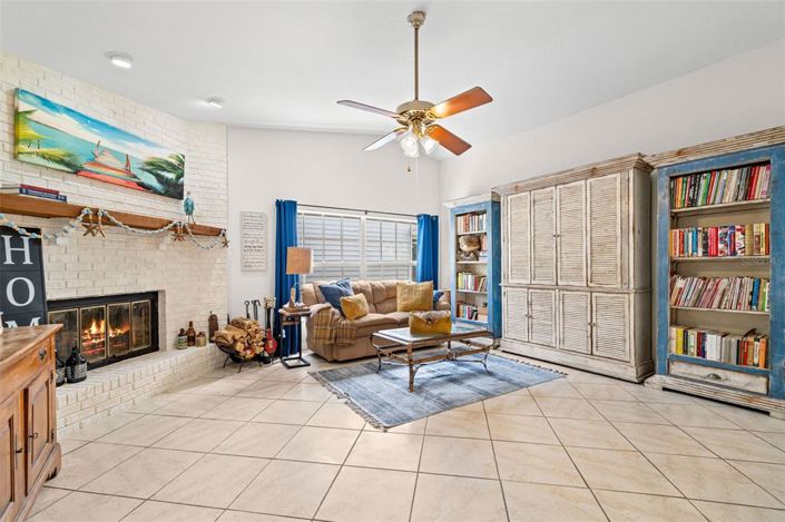 Image No.18-3 Bed Property for sale