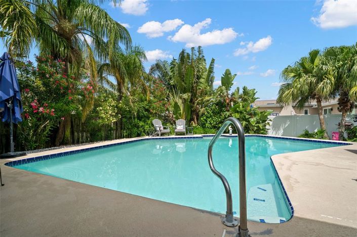 Image No.37-3 Bed Property for sale