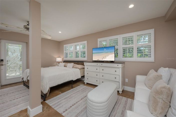 Image No.25-2 Bed Property for sale