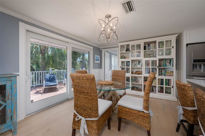 Image No.8-2 Bed Property for sale