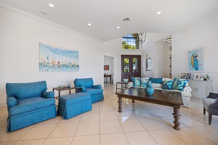 Image No.10-4 Bed Property for sale