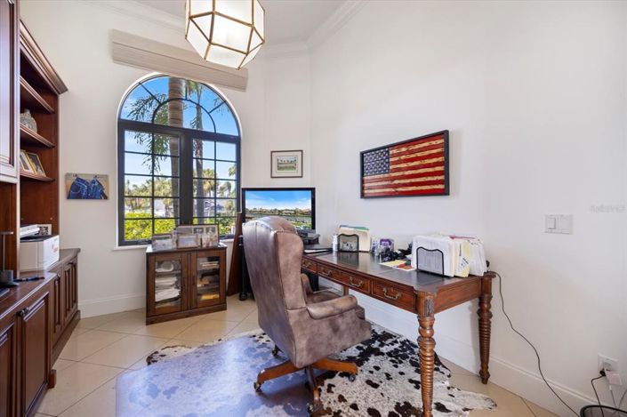 Image No.20-4 Bed Property for sale