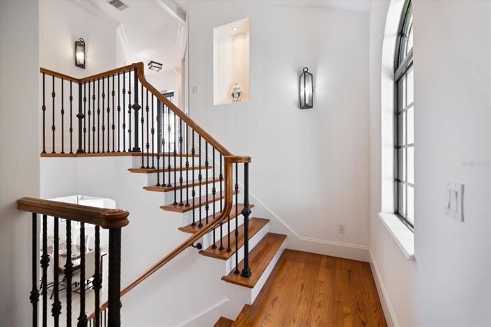 Image No.25-4 Bed Property for sale