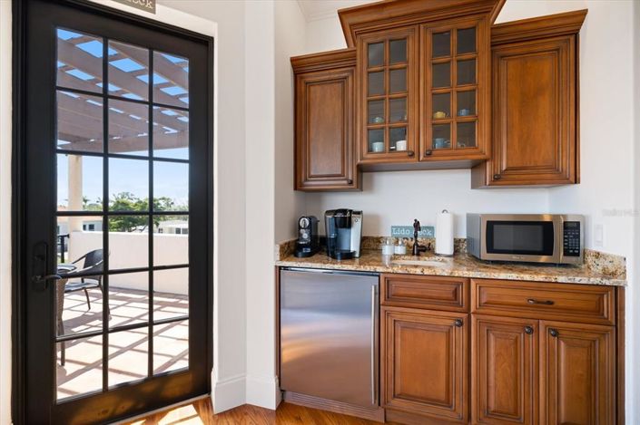 Image No.30-4 Bed Property for sale