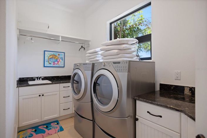 Image No.36-4 Bed Property for sale