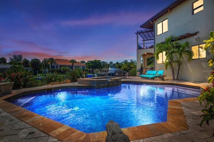 Image No.39-4 Bed Property for sale