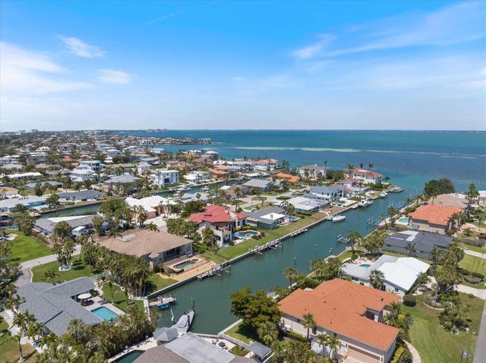 Image No.45-4 Bed Property for sale