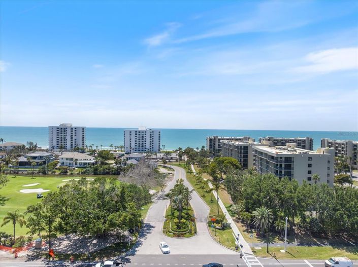 Image No.48-4 Bed Property for sale