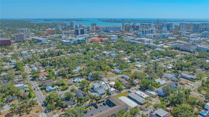 Image No.8-Propriété de 4 chambres à vendre à Sarasota