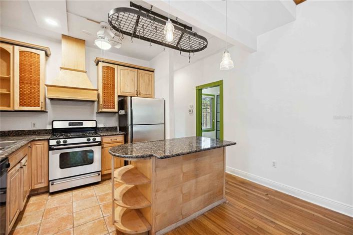 Image No.13-2 Bed Property for sale