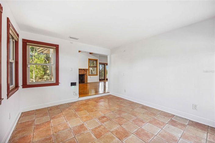 Image No.6-2 Bed Property for sale